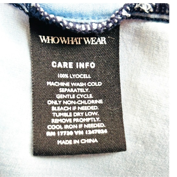 4/$20 Who What Wear Sleeveless Denim Blouse - Picture 3 of 4